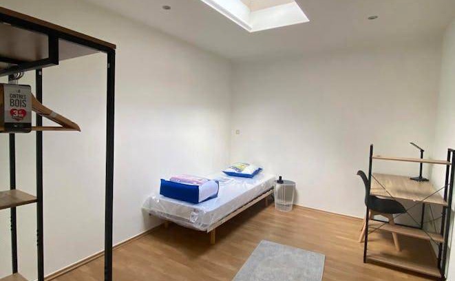 Charleroi Other | 180 m² Shared room ∙ 1 bedroom ∙ 1 guest
