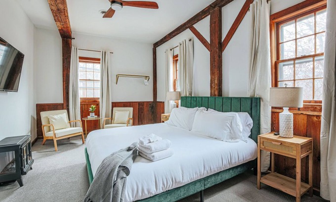 Spottswood Cabin | 1849 Grist Mill Converted to Inn Near the Blue Ridge Parkway I-81 I-64 205 Exit