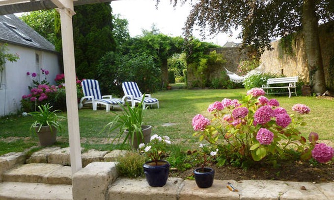 Valognes House | 18th century family house with large garden