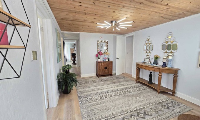 Lake Davis - Greenwood House | 1930's historical home in downtown Orlando