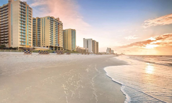 Ocean Drive Resort | 1BD w/Full Kitchen, Jetted Tub, W/D, FREE PARKING, NO RESORT FEES!