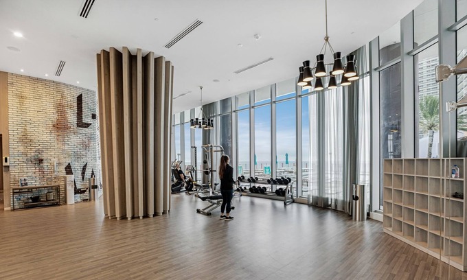 Hollywood South Central Beach Cabin | 1BDR amazing view 37th floor HYDE Hollywood Beach