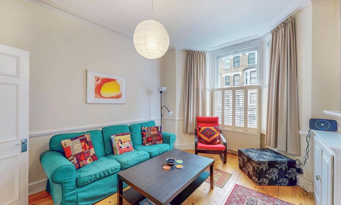 Askew Apartment | 1Bed Flat Near Goldhawk Tube & Uxbridge Bus Stop