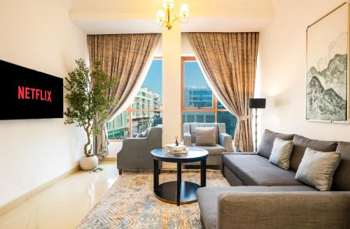 Deira Apartment | 1BHK , 5 mins from DXB airport & metro