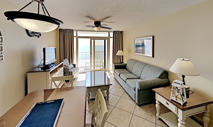 Myrtle Beach Condo | 1BR/1BA Oceanfront condo w/Kitchen & Balcony in Center of MB, #855