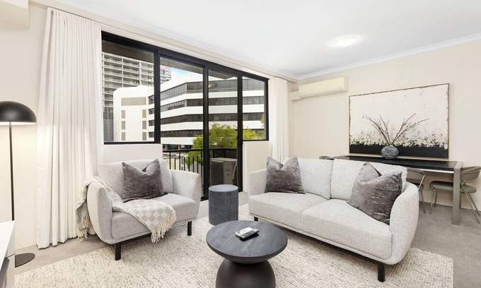 East Perth Apartment | 1BR Stylish Suite on Hay St