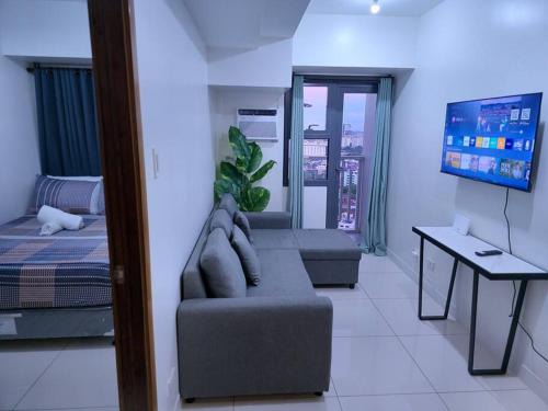 Cebu Apartment | 1BR T2 with Balcony Panoramic View at Horizons 101