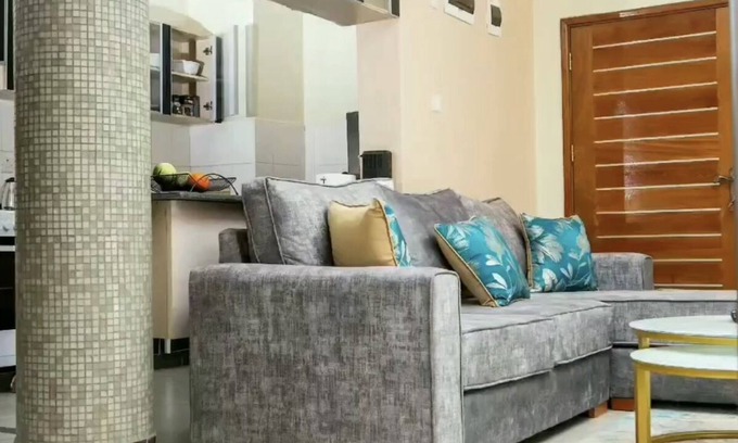 Nairobi Apartment | 1BR with easy access to all city hotspots for Leisure or Business near to shops