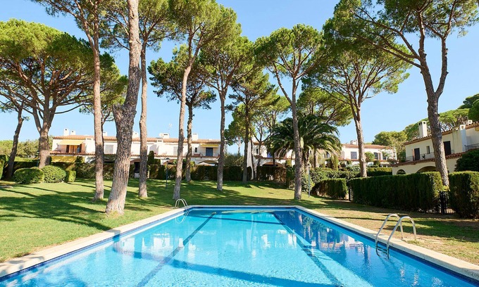 Calella de Palafrugell Villa | 1CLOE 01 -Beautiful semi-detached house with communal pool located 750m from the beach of Llafranc