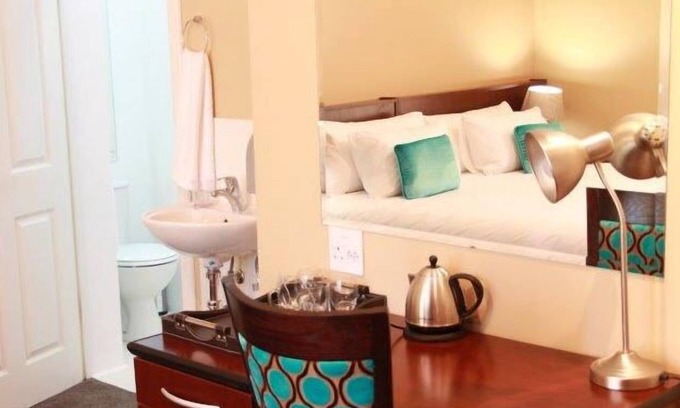 East London Bed & Breakfast | 1st Class Manor B&B