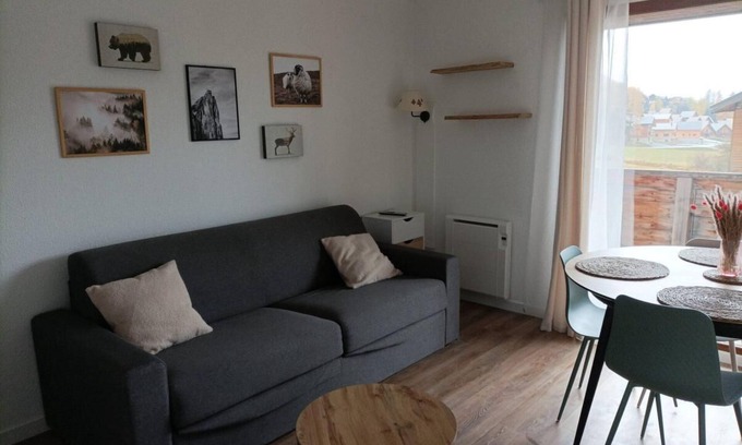 La Joue du Loup Apartment | 1st floor, parking, tv, ski locker, 32m², La Joue du Loup