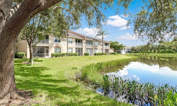 Cypress Lake Apartment | 1st Floor, Pet Friendly Condo in Parker Lakes - Condo Daffodil II - Roelens Vacations
