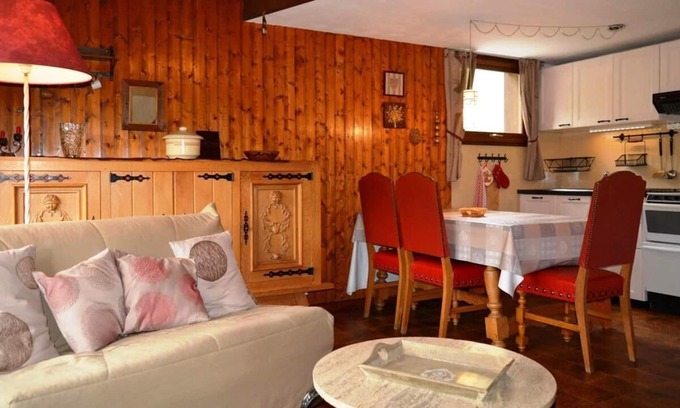 Le Grand-Bornand Apartment | 1st floor, view ski slopes, balcony, fireplace or stove, parking, tv, ski locker, 47m²
