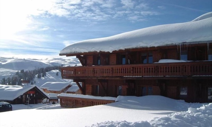 Les Saisies Apartment | 1st floor, view ski slopes, tv, ski locker, 14m², Les Saisies