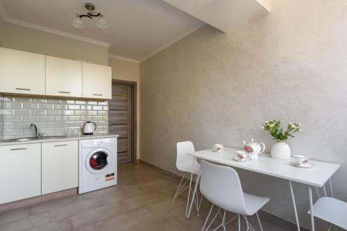 Monasteriska Apartment | 2х кім апартаменти на Рівненській