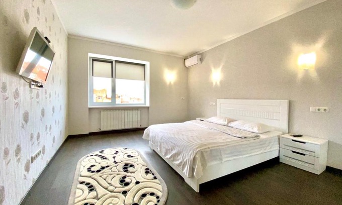 Sukhinovka Apartment | 2-кімн Просторі апартаменти ,світлий, стриманий дизайн