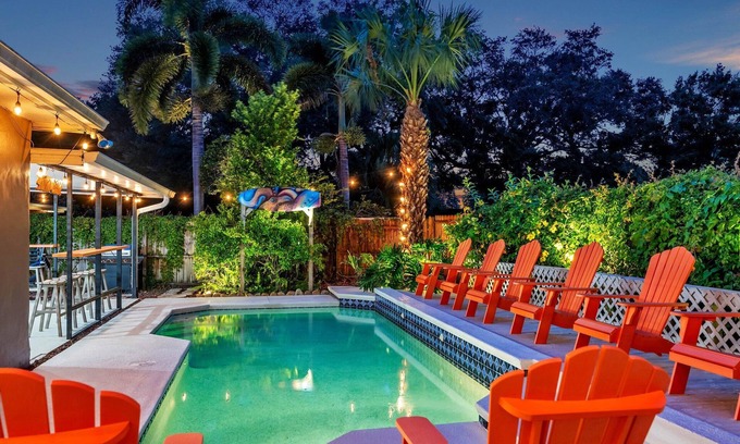 Largo Villa | 2,100sqf Villa · KING Beds · Heated Pool · Game Room · GYM · Beach 2miles