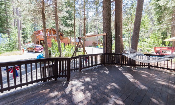 Donner Lake Woods Cabin | 2 bdrm, 1 bath, sleeps 6, West End of Donner Lake: DLR#066