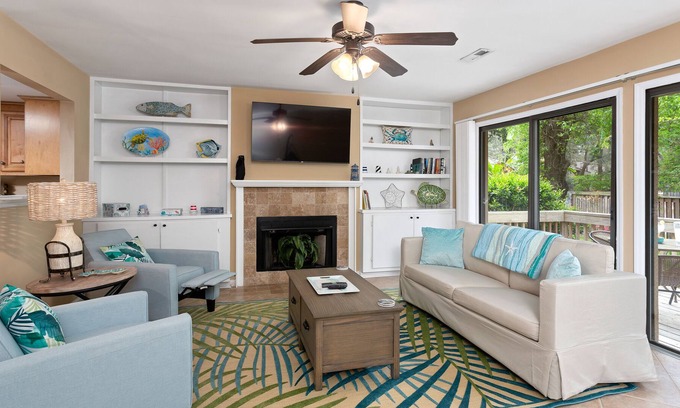 Saint Simons Heights Condo | 2 bed/2.5 bath Quiet Neighborhood Brockinton Marsh