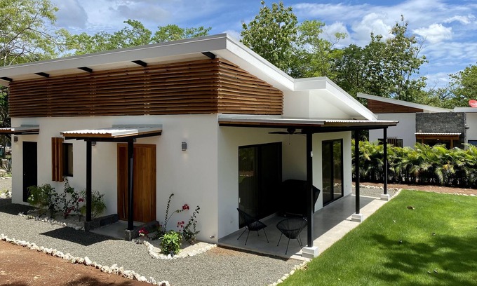 Villarreal House | 2 BED HOME 5 MIN TO TAMARINDO GATED COMMUNITY POOL