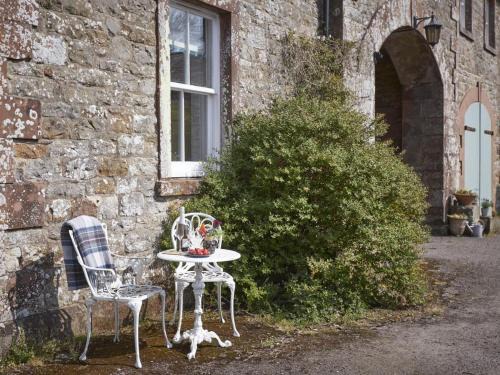 Boltongate House | 2 Bed in Boltongate SZ396