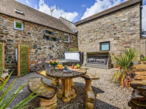Lanhydrock House | 2 Bed in Lanhydrock 90216