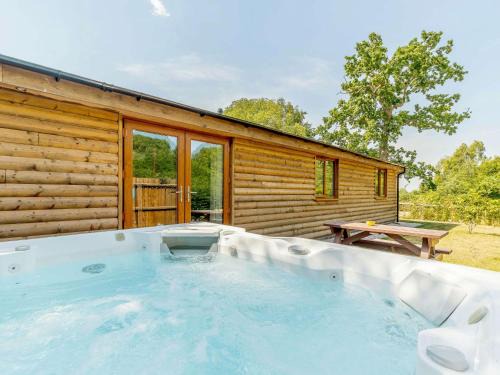 Stanton by Bridge House | 2 Bed in Stanton-by-Bridge 78581