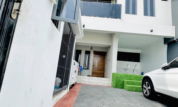 Ofin House | 2 Bed room self compound duplex with pool in Lekki
