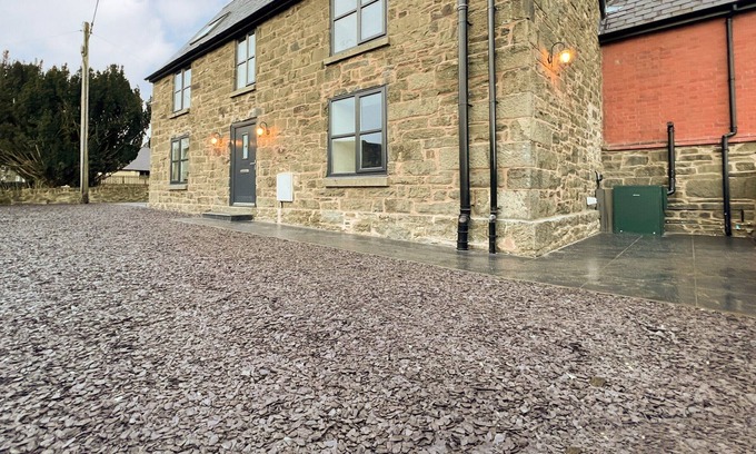 Llanrhaeadr-ym-Mochnant Cottage | 2 bedroom accommodation in Llanrhaeadr-ym-Mochnant