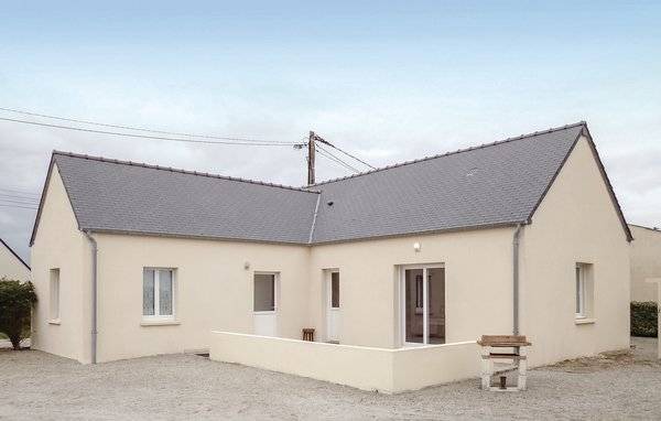 Saint-Marcouf House | 2 bedroom accommodation in St. Marcouf De L'Isle