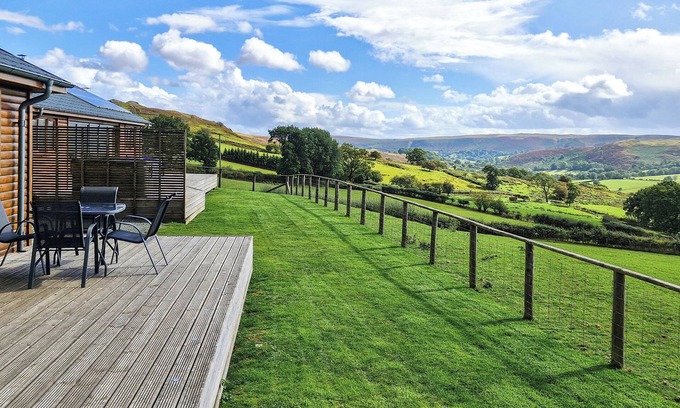 Disserth and Trecoed Cottage | 2 bedroom accommodation in Howey, near Llandrindod Wells