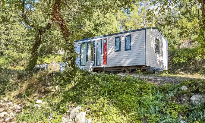 Saint-Pierre-de-Vassols House | 2 bedroom accommodation in Crillon-le-Brave