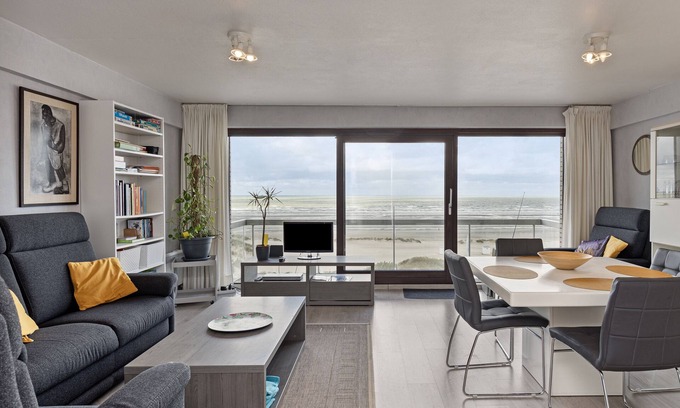 Oostduinkerke-Bad Apartment | 2 bedroom accommodation in Oostduinkerke