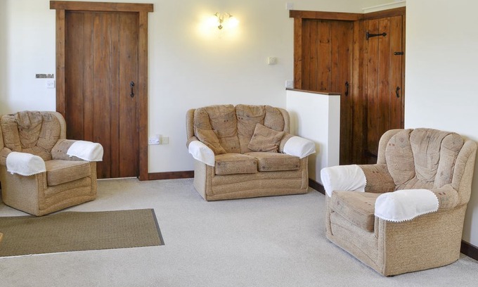 Shipton Gorge Cabin | 2 bedroom accommodation in Shipton Gorge