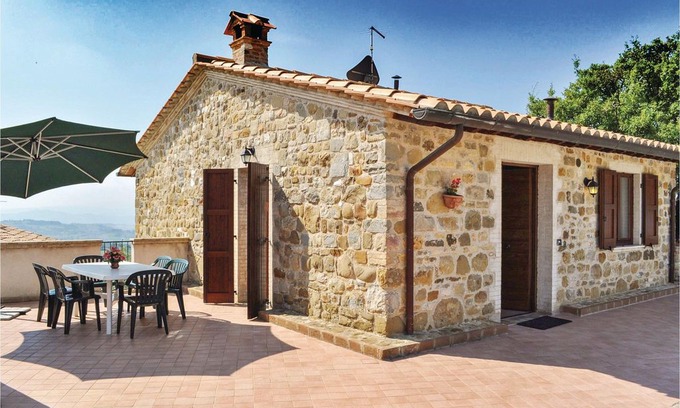 Collazzone Apartment | 2 bedroom accommodation in Collazzone PG