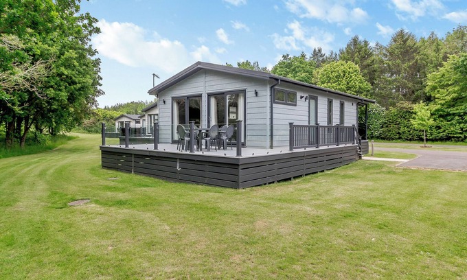 Earls Colne Ski Chalet | 2 bedroom accommodation in Earls Colne, Colchester