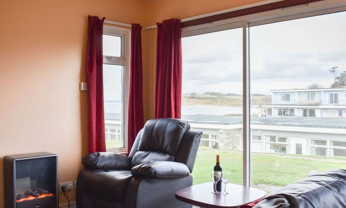 Freshwater Cabin | 2 bedroom accommodation in Colwell Bay, near Freshwater