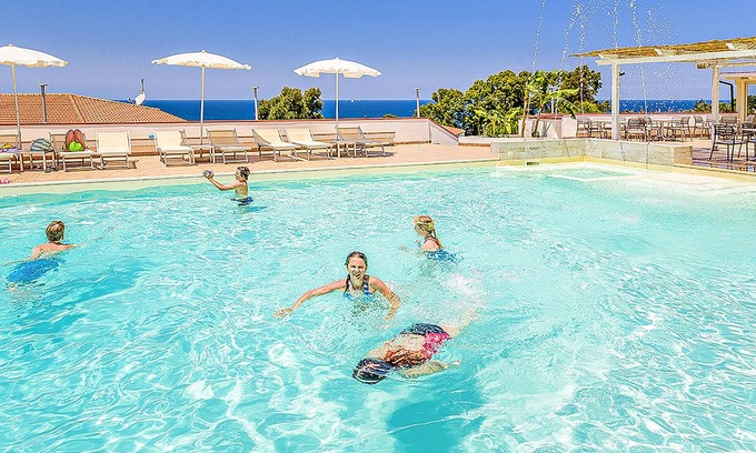Ricadi Apartment | 2 bedroom accommodation in Ricadi (VV)
