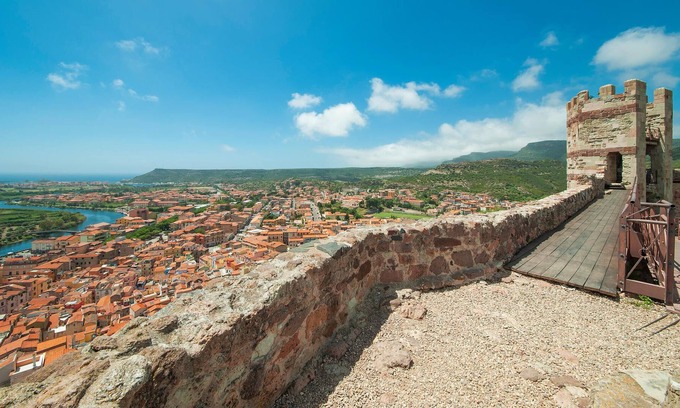 Santa Caterina Apartment | 2 bedroom accommodation in Cuglieri