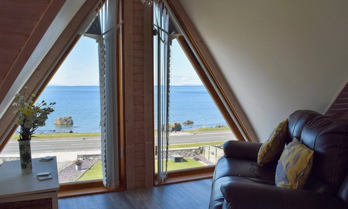 Lendalfoot Cottage | 2 bedroom accommodation in Lendalfoot, near Girvan