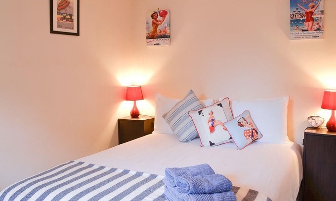 Blackheath Cottage | 2 bedroom accommodation in Blackheath, London