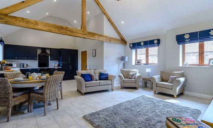Newark Cottage | 2 bedroom accommodation in East Stoke, near Newark