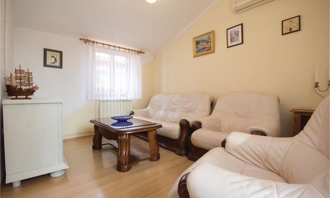 Kavran House | 2 bedroom accommodation in Kavran
