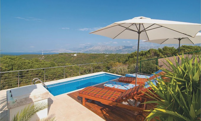 Pucisca House | 2 bedroom accommodation in Pucisca