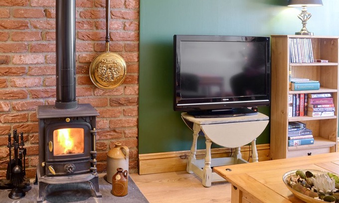 Littleport Cottage | 2 bedroom accommodation in Little Downham, near Ely