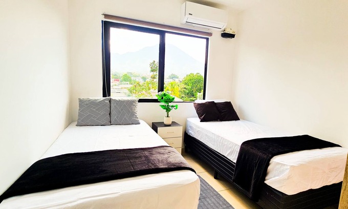 San Salvador Apartment | 2-bedroom apartment in amazing San Salvador with WiFi, AC