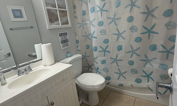 North Beach Apartment | 2-bedroom apartment in delightful Jacksonville with AC, fitness room, WiFi