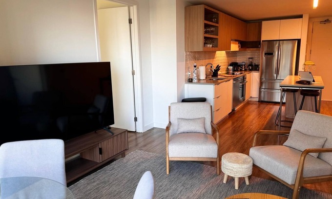 Seaport District Apartment | 2-bedroom apartment in enchanting seaport boston
