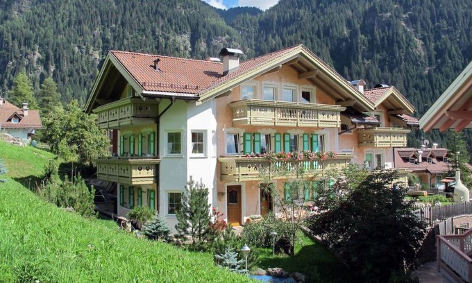 Fontanazzo Apartment | 2 bedroom Apartment, sleeps 4 in Fontanazzo with WiFi