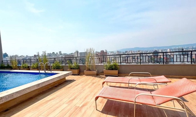 Consolacao Apartment | 2 Bedroom Apartment with swimming pool, gym, laundry and hammocks on the windows